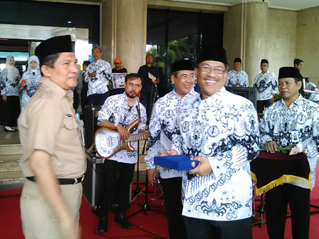 Pencarian PGRI Muarawahau - Persatuan Guru Republik Indonesia Cabang Muarawahau